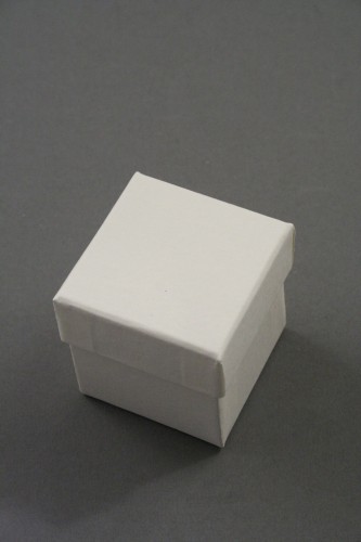 Plain Ivory Ring or Earring Giftbox Size 5cm x 5cm x 5cm.