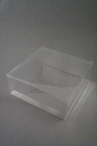 Large Clear Plastic Fascinator Box. Approx Size 20cm x 20cm x 8cm. This Item Comes Flat Packed